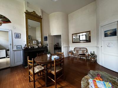 Maison de maîtres - 610 m²