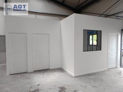 Local commercial - 245 m² - 2 pièces