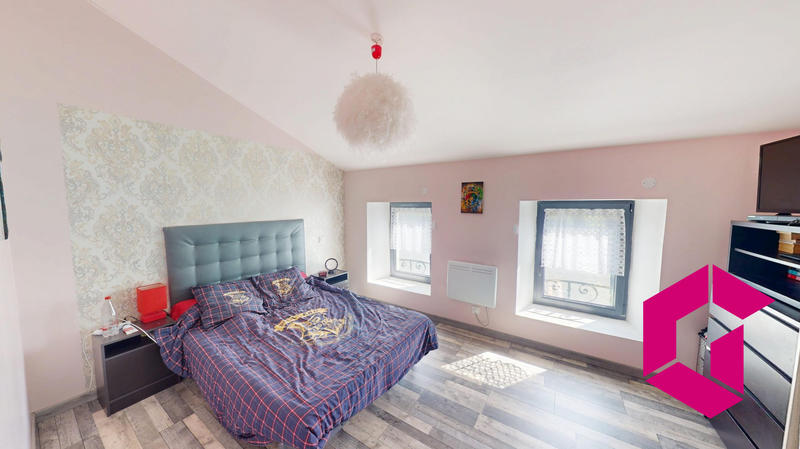 Maison - 83 m² - 4 pièces