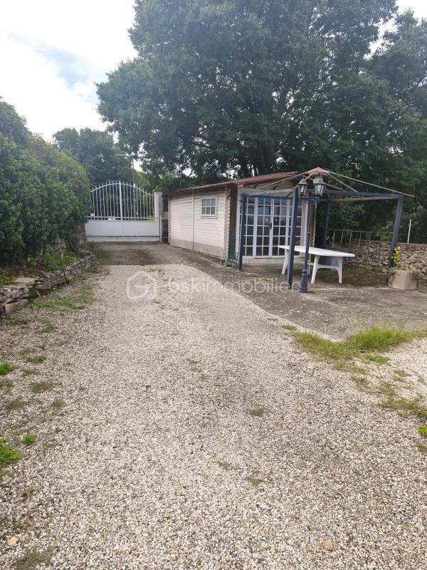 Maison traditionnelle - 166 m² - 6 pièces