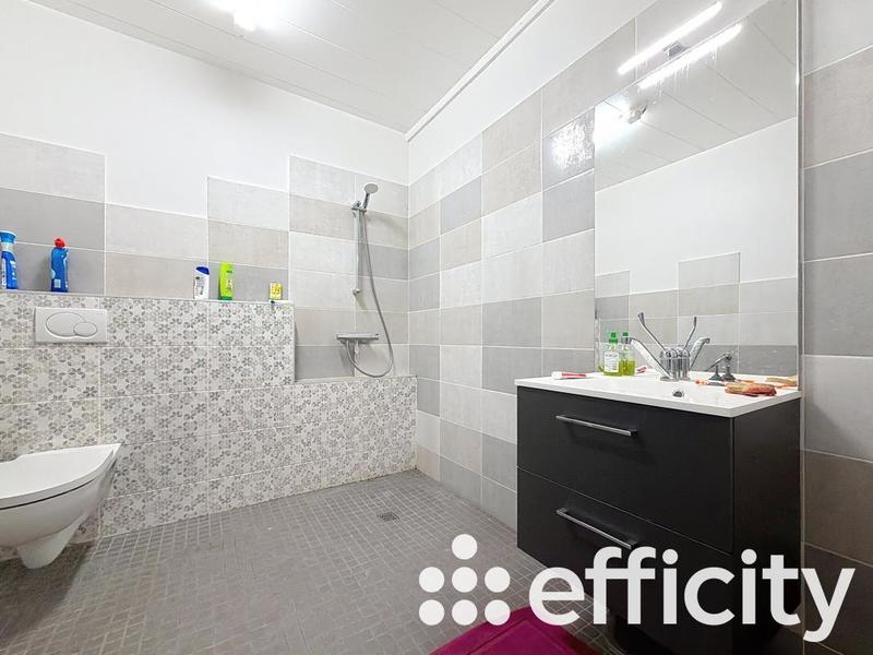 Maison - 184 m² - 6 pièces