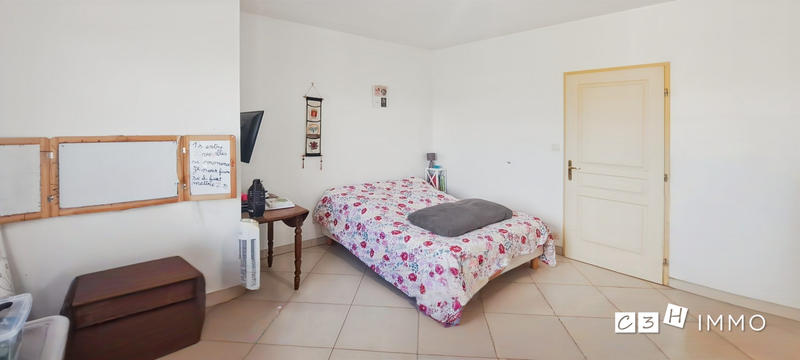 Villa - 222 m² - 7 pièces