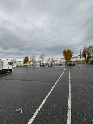 Entrepôt - 7 610 m²