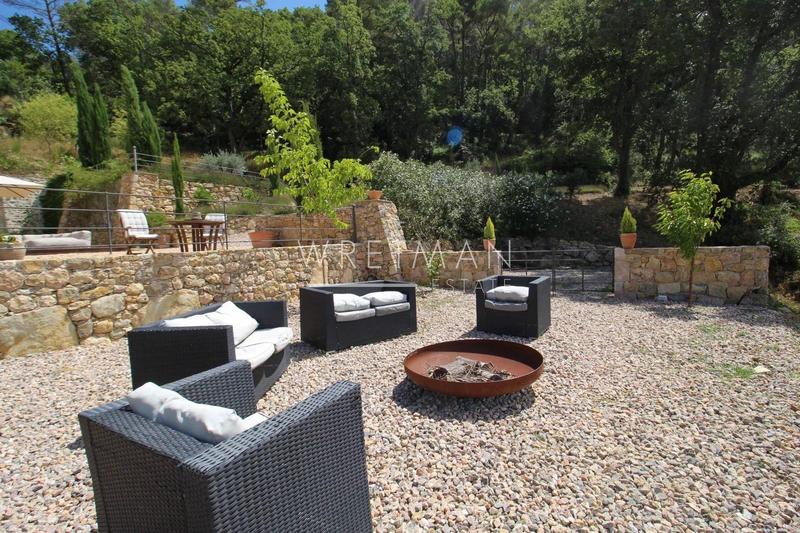 Mas - 345 m² - 6 pièces