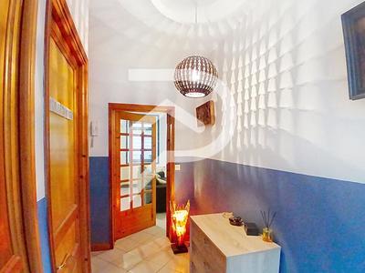 Appartement - 90 m² - 3 pièces