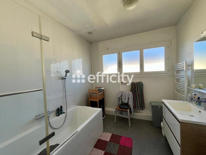 Maison - 135 m² - 6 pièces