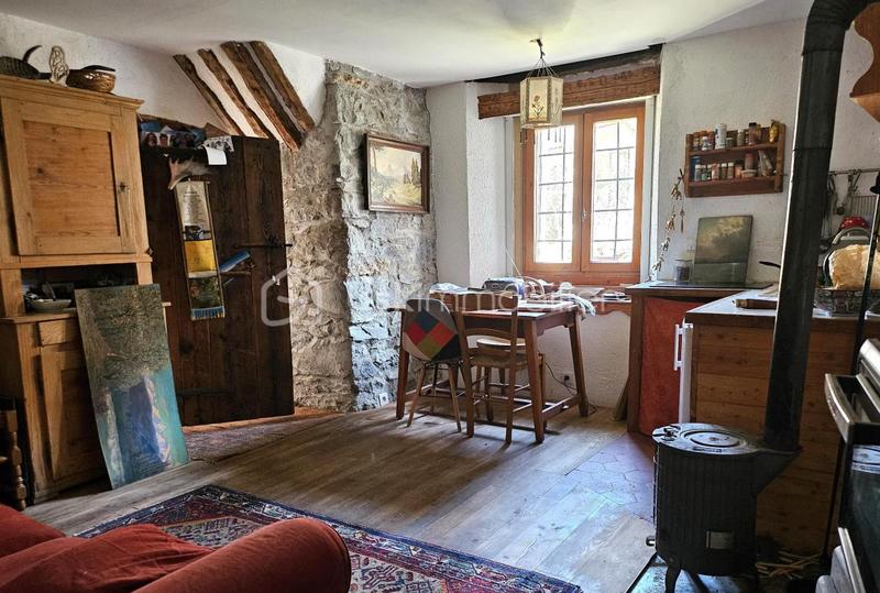 Maison de village - 200 m² - 9 pièces
