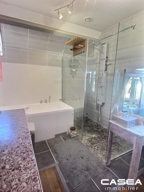 Maison - 160 m² - 8 pièces