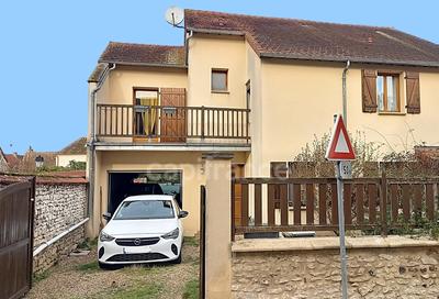 Maison - 96 m² - 4 pièces