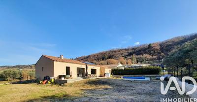 Maison - 110 m² - 4 pièces