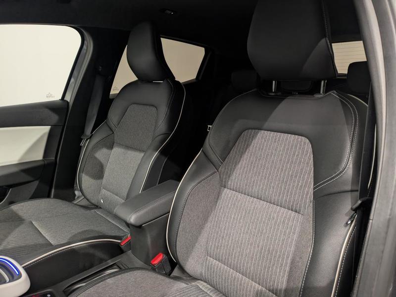 Renault Clio V 5 E-Tech Hybrid 145 Ch Techno Bva 1ere Main Radars Camera Attelage Navigation