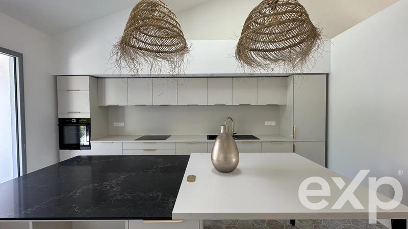 Maison - 150 m² - 5 pièces