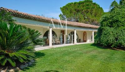 Villa - 520 m² - 10 pièces