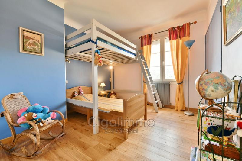 Maison - 184 m² - 7 pièces