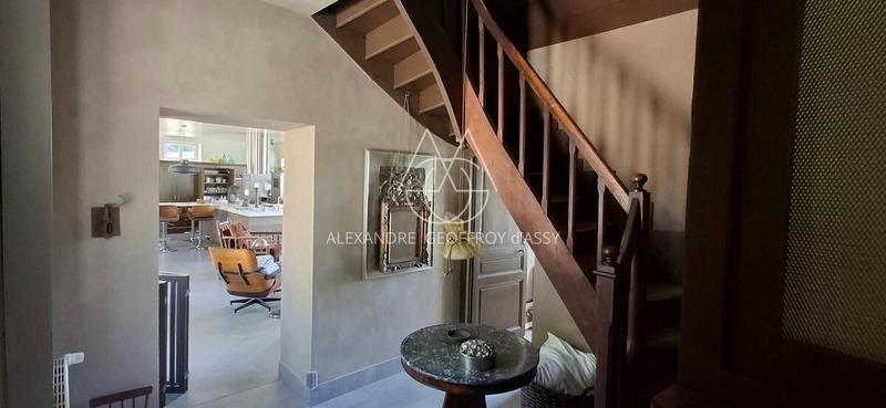 Château - 1 200 m² - 25 pièces