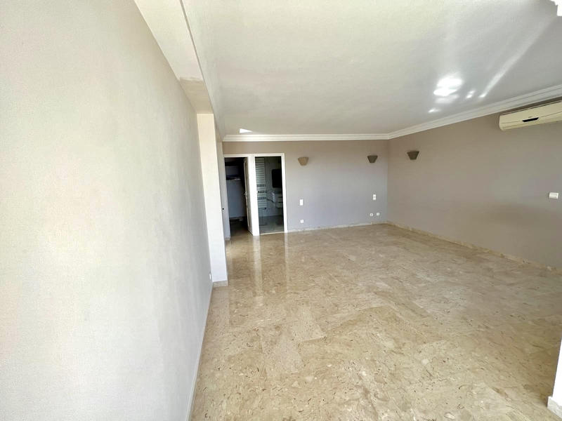 Villa - 240 m² - 5 pièces