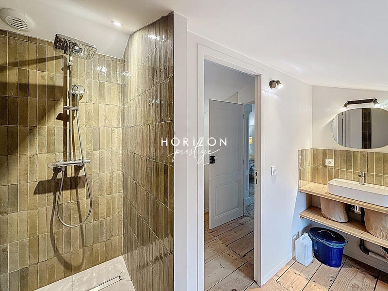 Maison ancienne - 245 m² - 10 pièces