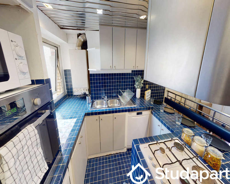 Chambre - 80 m² - 1 pièce