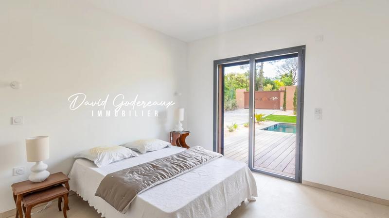 Villa - 287 m² - 8 pièces