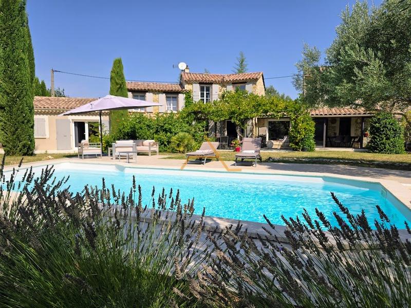 Maison en pierre - 185 m² - 7 pièces