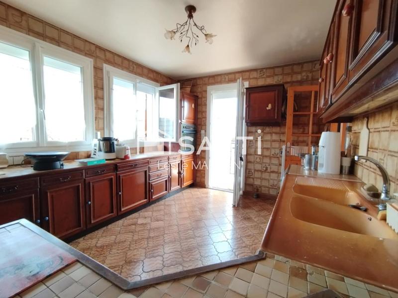 Maison - 192 m² - 9 pièces