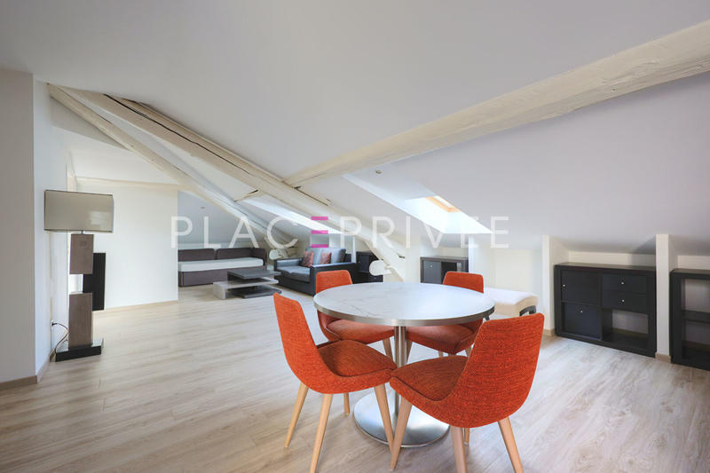 Appartement - 75 m² - 2 pièces