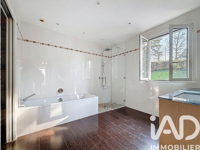 Maison de maîtres - 304 m² - 7 pièces