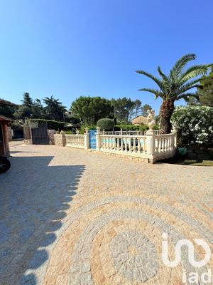 Appartement - 245 m² - 7 pièces