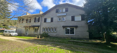 Propriété - 576 m² - 20 pièces