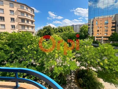 Appartement - 84 m² - 4 pièces