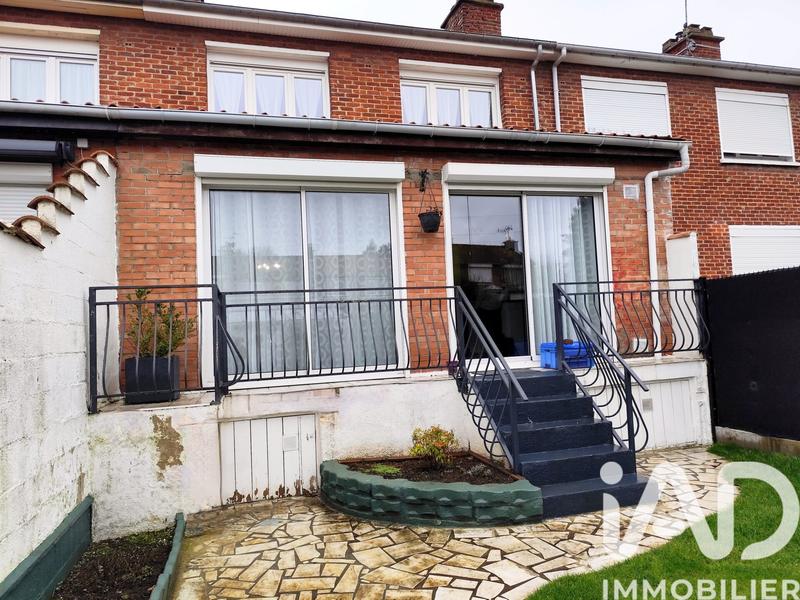 Maison - 90 m² - 5 pièces