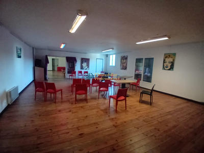 Local commercial - 320 m² - 4 pièces