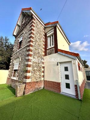 Maison de ville - 153 m² - 9 pièces