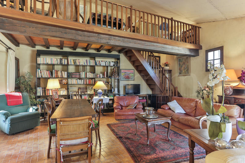 Maison - 196 m² - 7 pièces