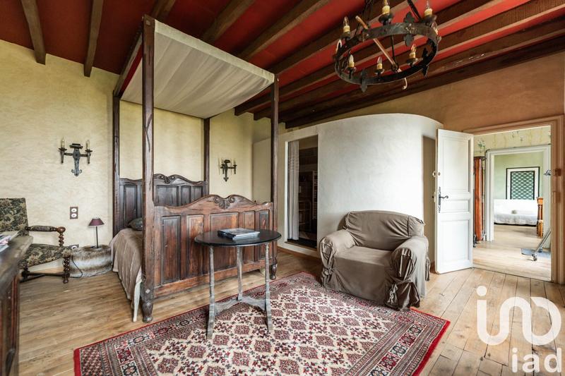 Maison - 285 m² - 9 pièces