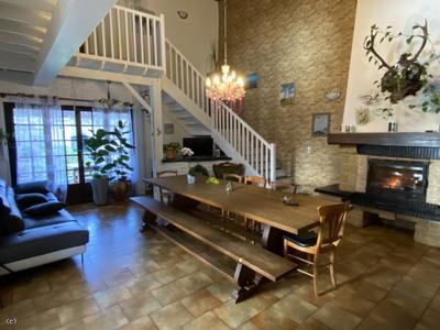 Maison - 141 m² - 5 pièces