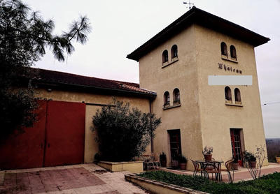 Château - 900 m² - 7 pièces