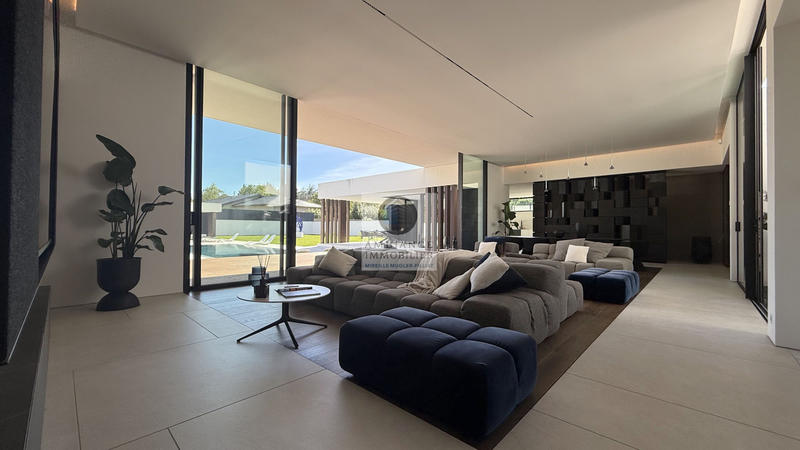 Maison - 282 m² - 7 pièces