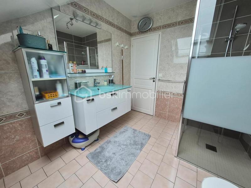 Maison traditionnelle - 130 m² - 6 pièces