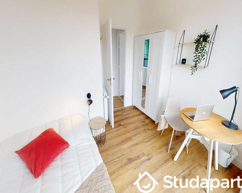 Chambre - 280 m² - 1 pièce