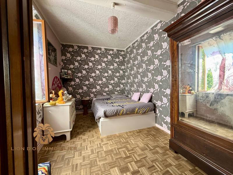 Maison - 163 m² - 6 pièces