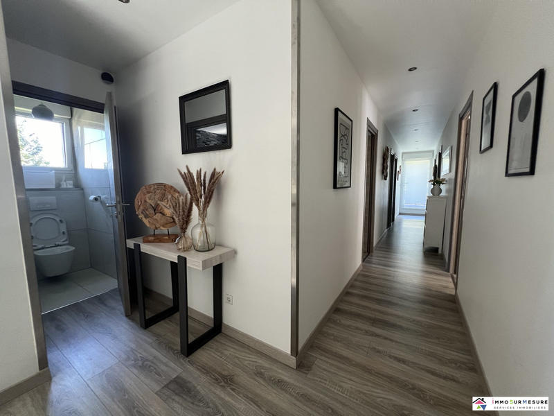 Maison contemporaine - 260 m² - 8 pièces