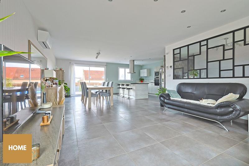 Maison - 212 m² - 7 pièces