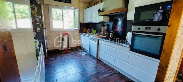 Demeure - 395 m² - 10 pièces