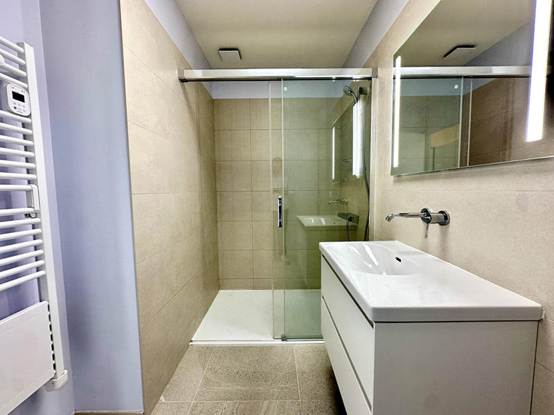 Appartement - 240 m² - 8 pièces