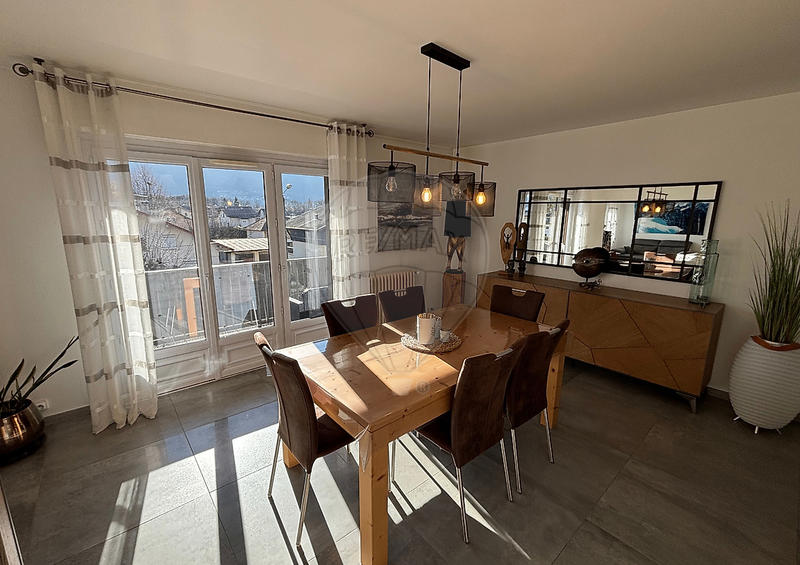 Appartement - 110 m² - 4 pièces