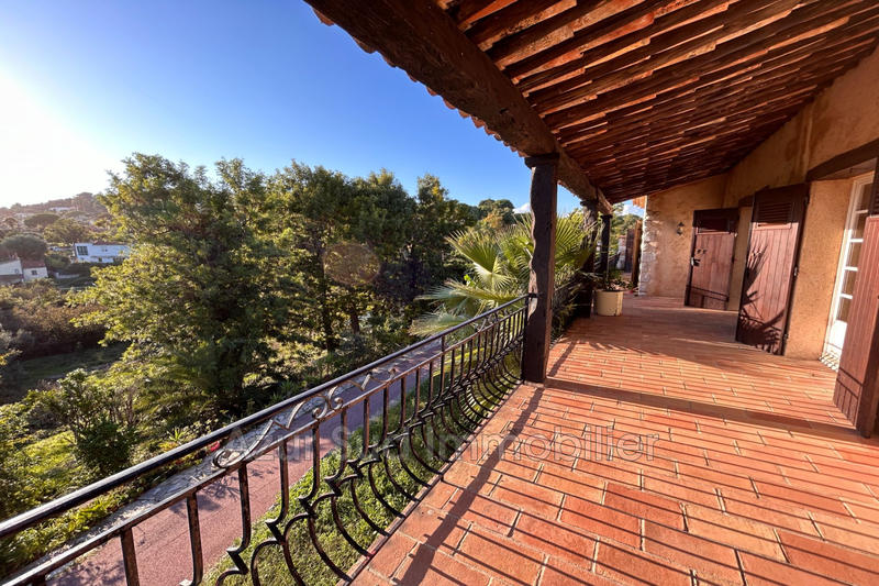 Maison - 400 m² - 9 pièces