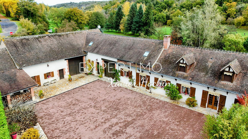 Maison - 277 m² - 7 pièces