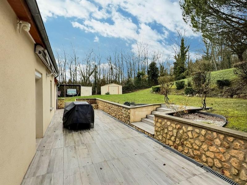 Pavillon - 146 m² - 8 pièces