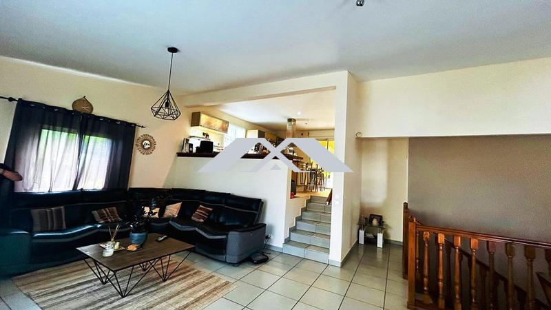 Maison - 170 m² - 6 pièces